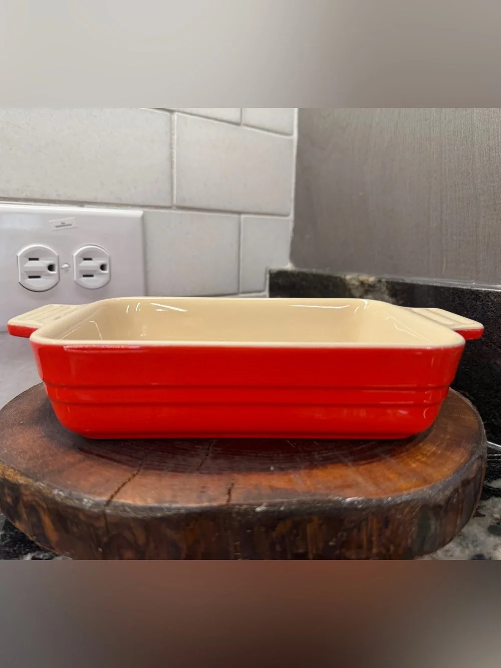 NEW Le Creuset Chilli 18cm Rectangular Baking Dish 7x5 Stoneware Retired Carmin